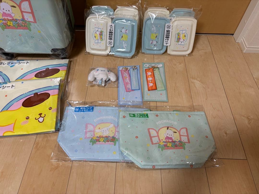 ファミリーマート限定　サンリオコラボ　一番くじ　11点セット ※バラ売り不可