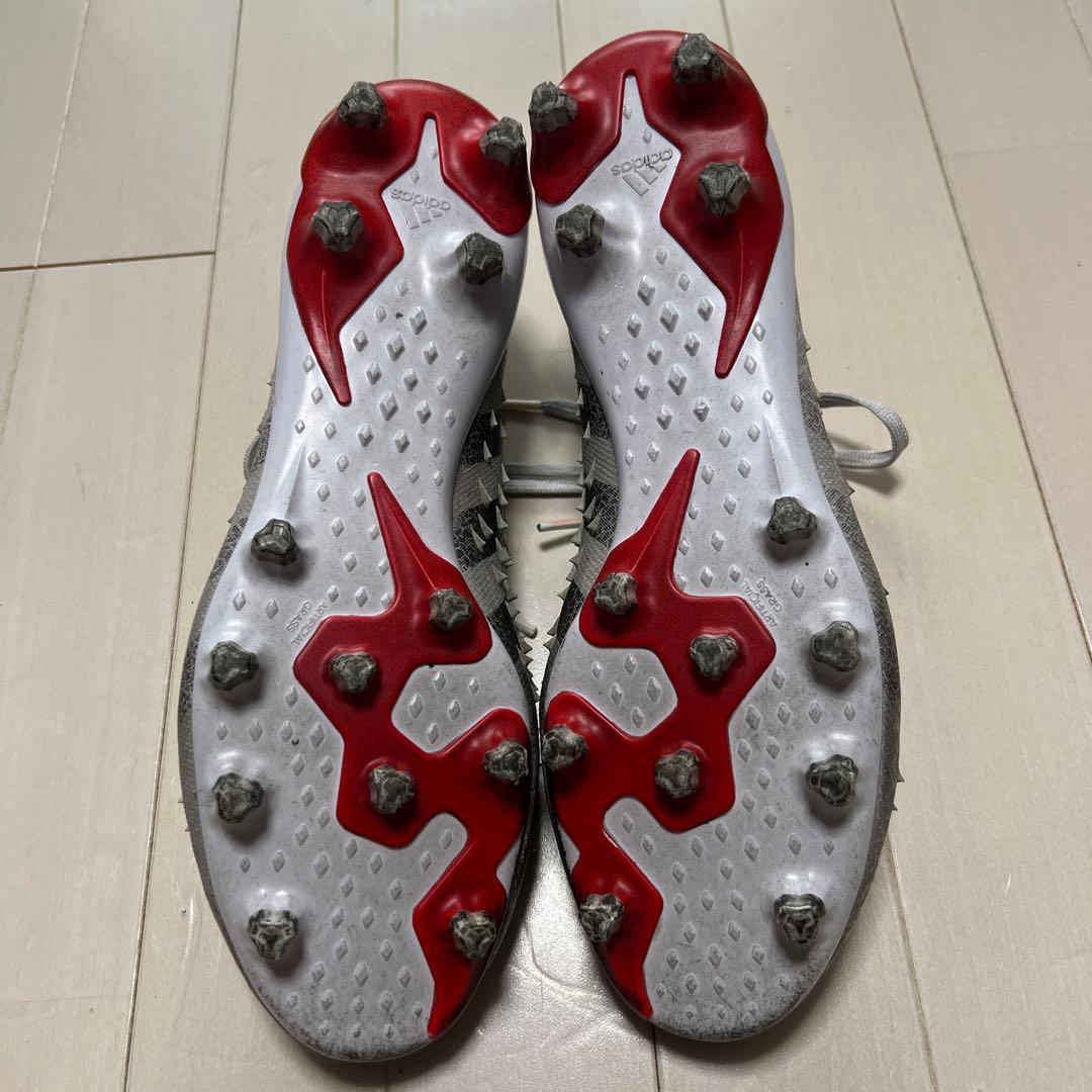 adidas Predator サッカースパイク グレー/レッド
