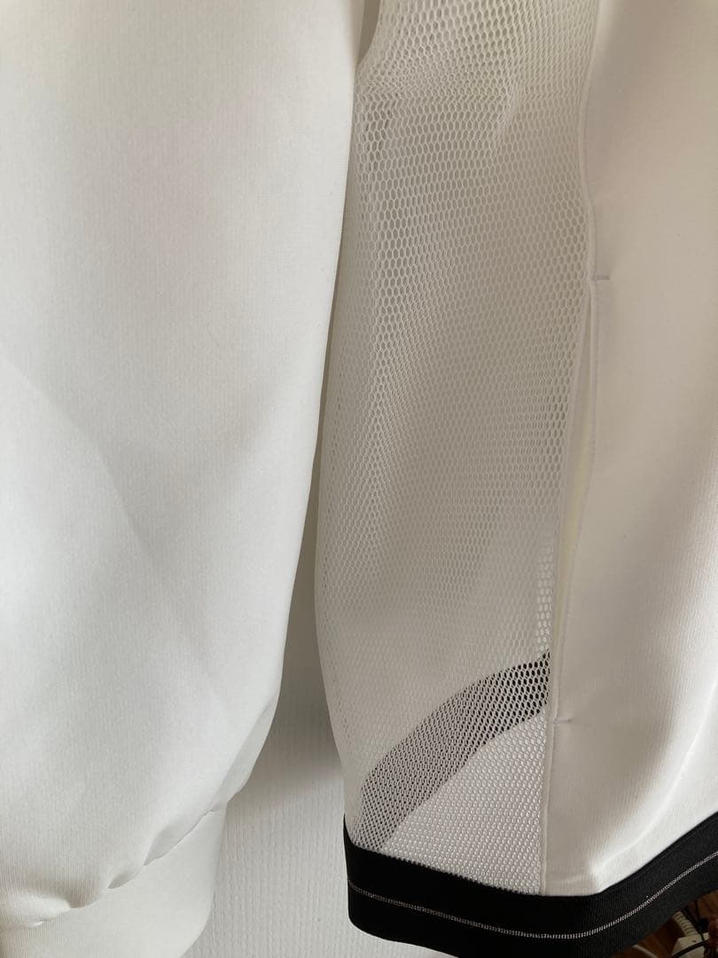 新品　LANVIN SPORT プルオーバーパーカー
