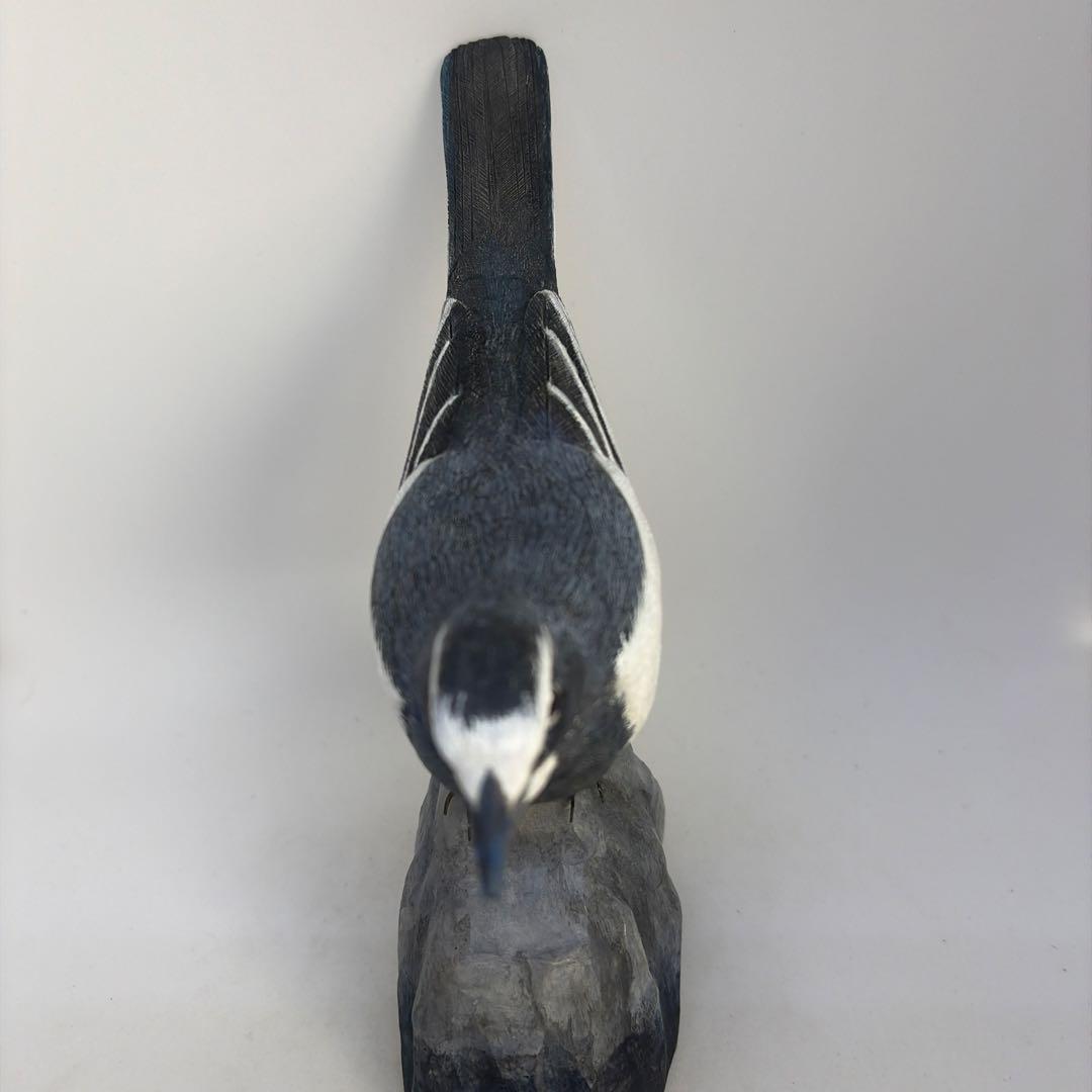 野鳥　セグロセキレイ　木彫り　ハンドメイド　リアルバードカービング　　　一点物