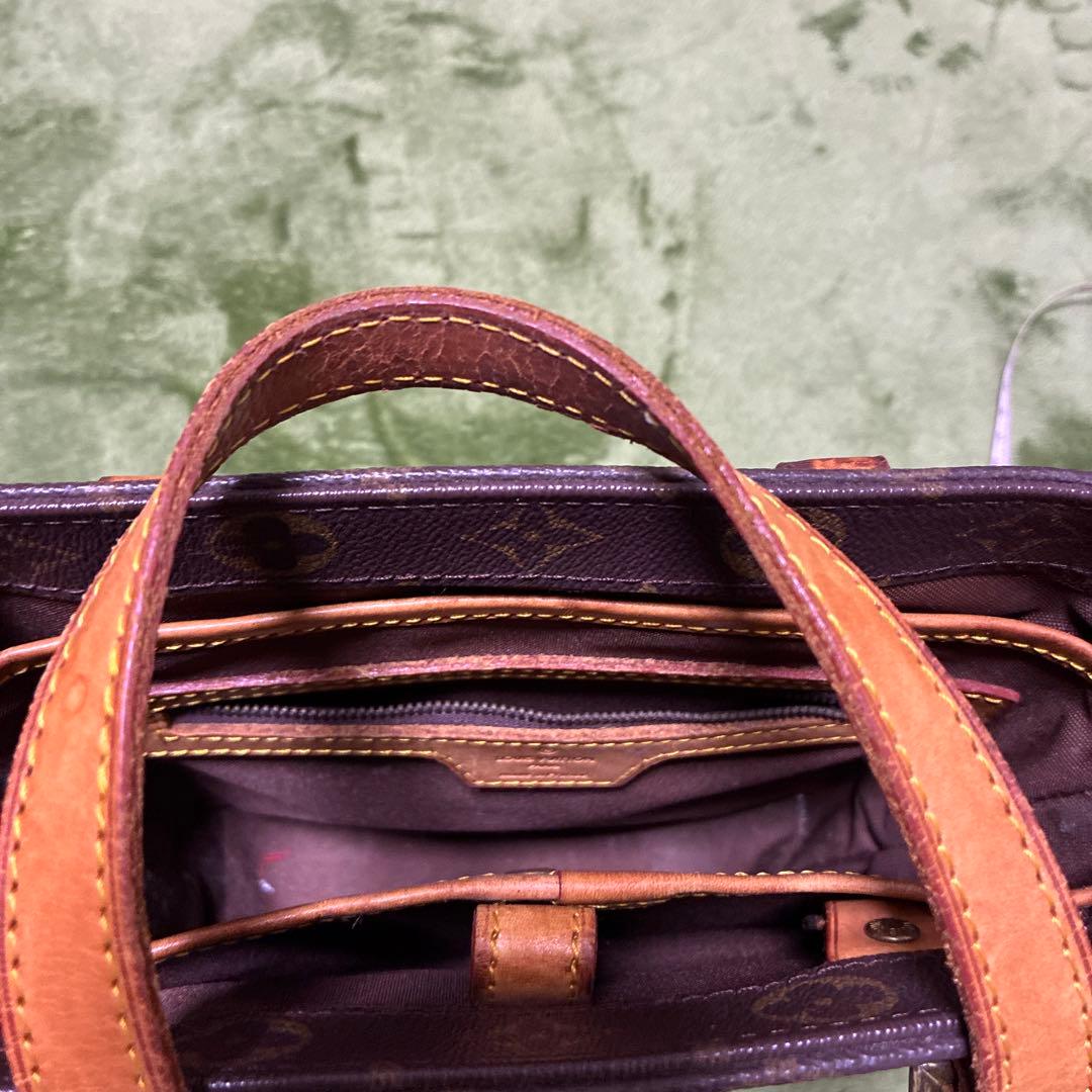 Louis Vuitton ❓ レザー バッグ