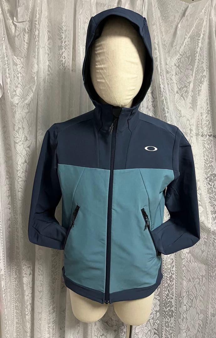 OAKLEY オークリー　ジップアップ　パーカー　ストレッチ　デカロゴ　Ｓサイズ