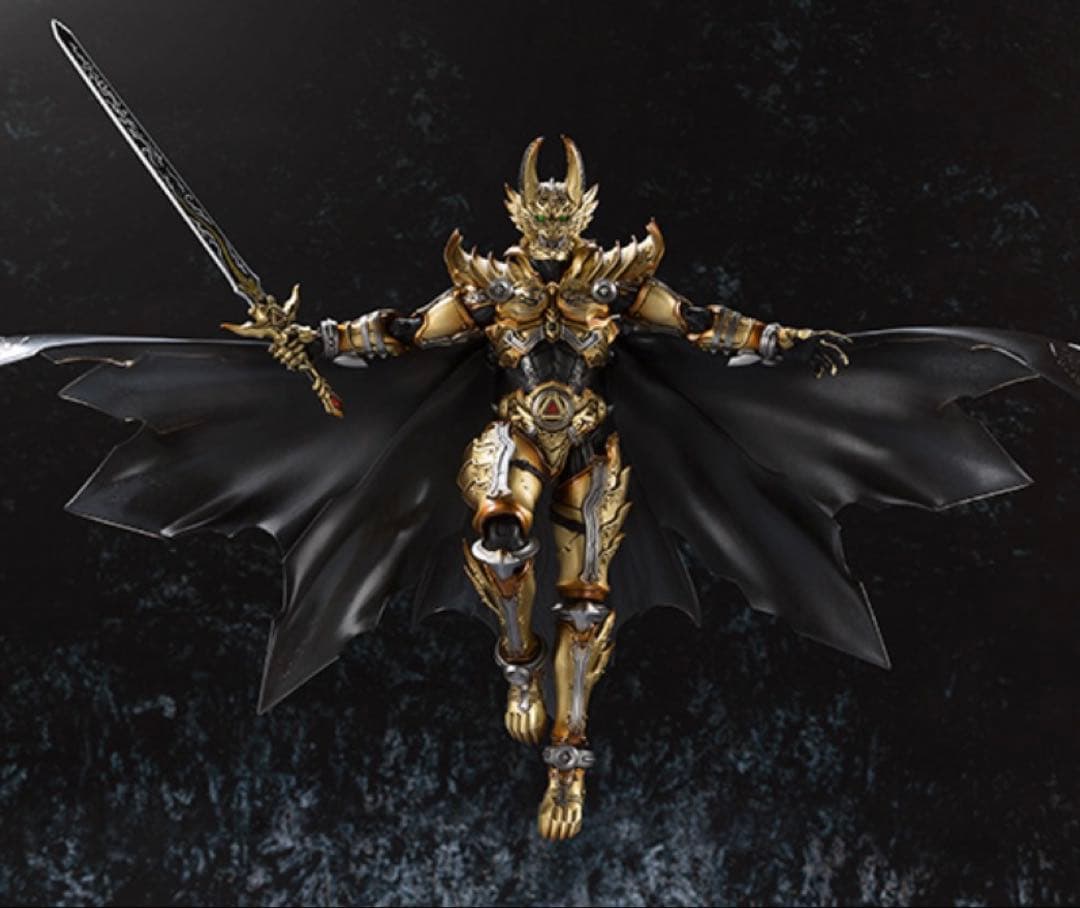 BANDAI 魔戒可動 黄金騎士 牙狼（冴島鋼牙）フィギュア