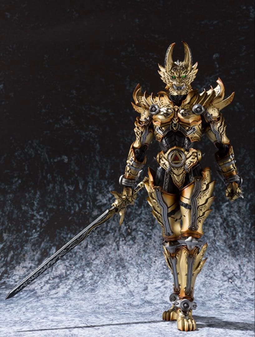 BANDAI 魔戒可動 黄金騎士 牙狼（冴島鋼牙）フィギュア