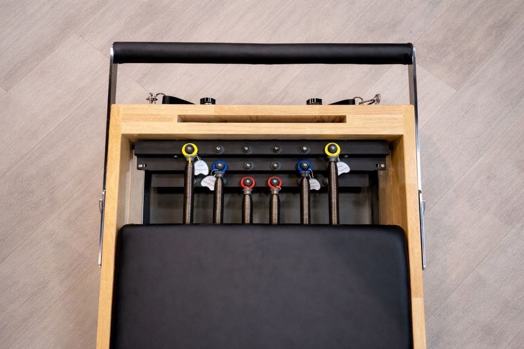 【新品】ピラティスリフォーマー 送料込 業務用 自宅可