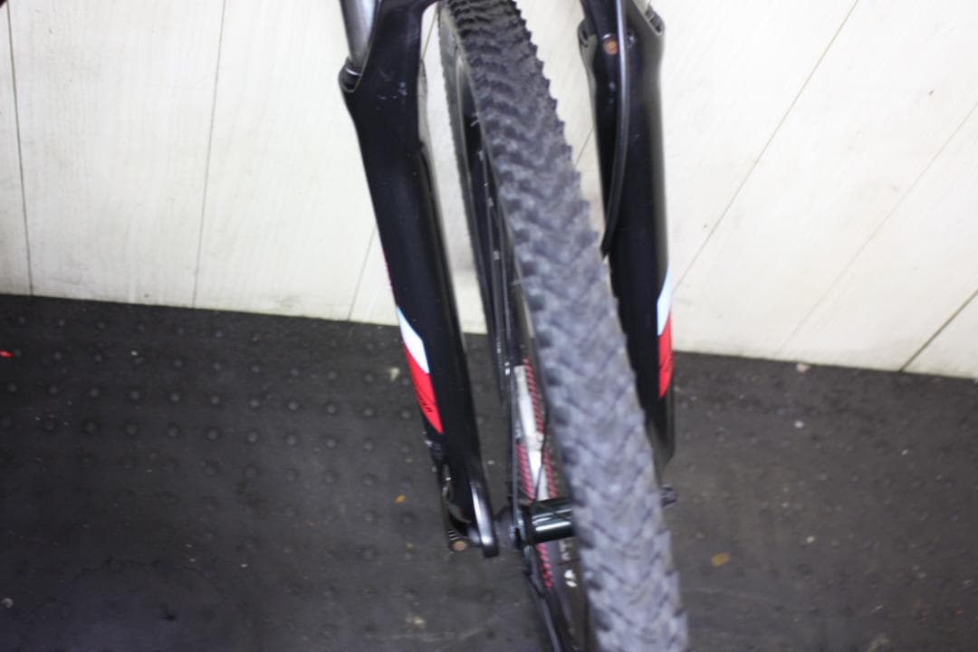 トレック MARLIN7 700C 27速 420mm 油圧式ディスククロス