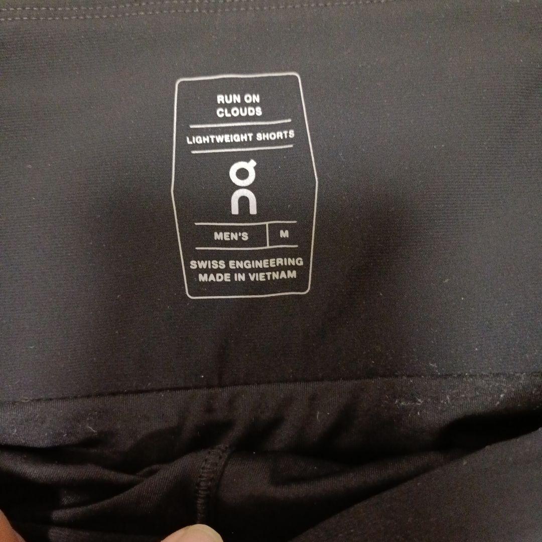 On ショートパンツ M