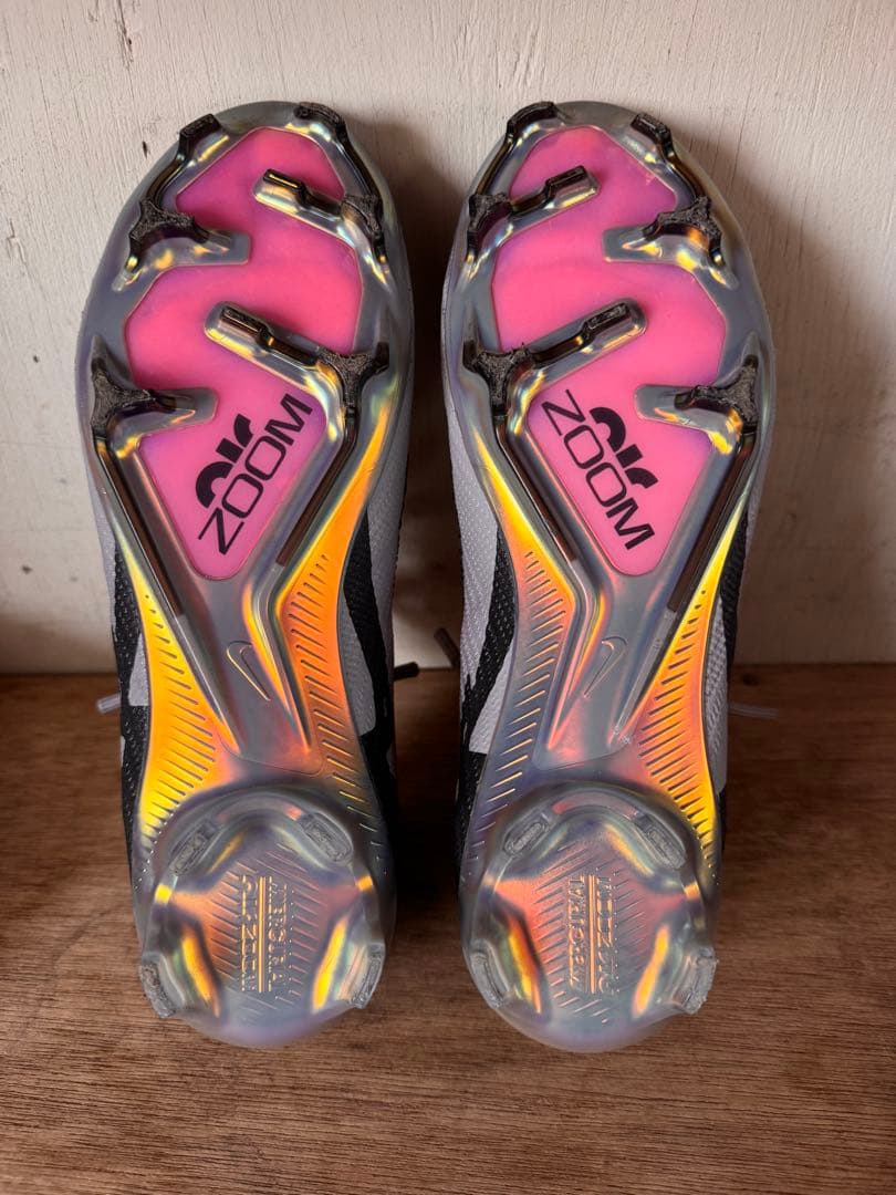 Nike Mercurial サッカーシューズ グレー・ブラック