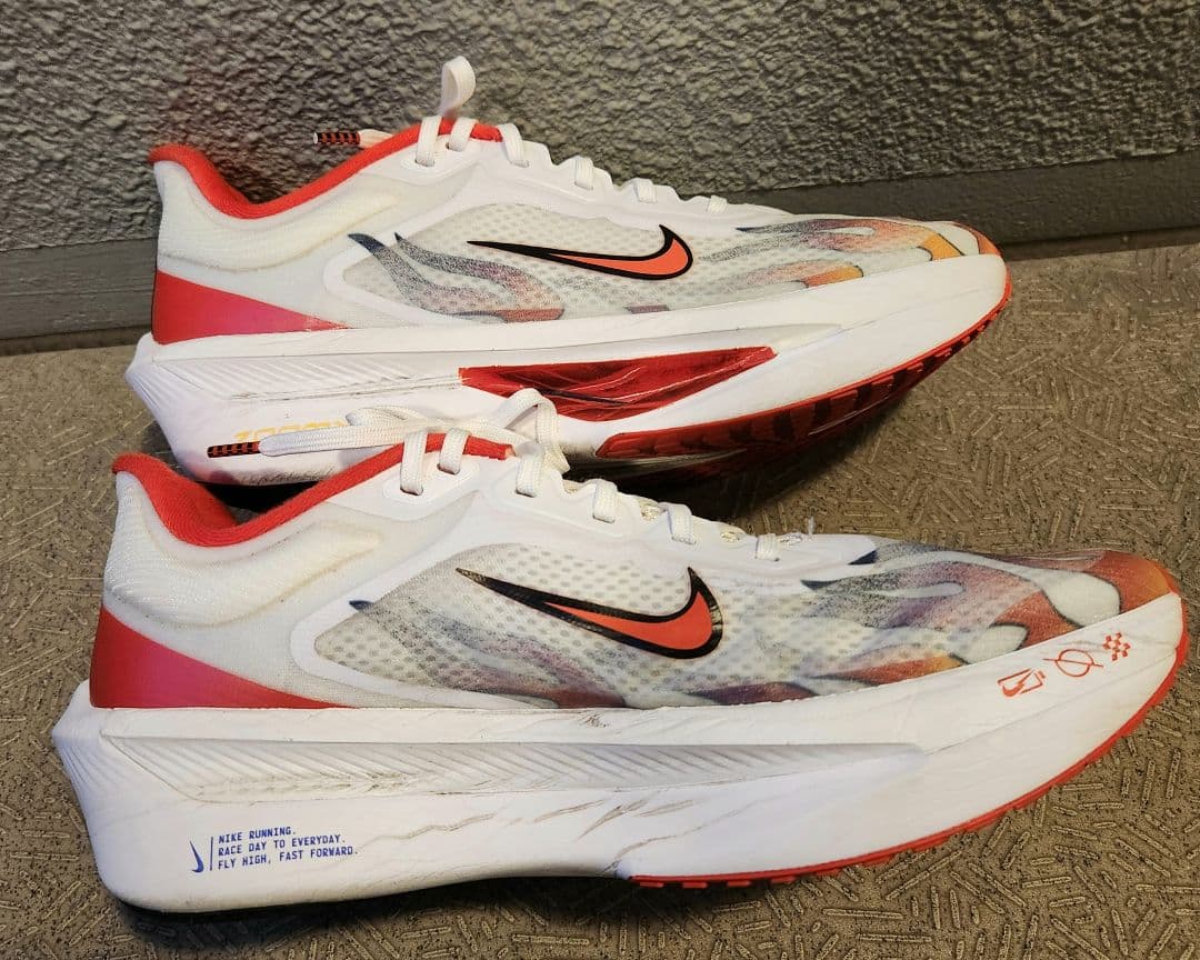 週末限定値下げ　NIKE ズームフライ6　26.5cm