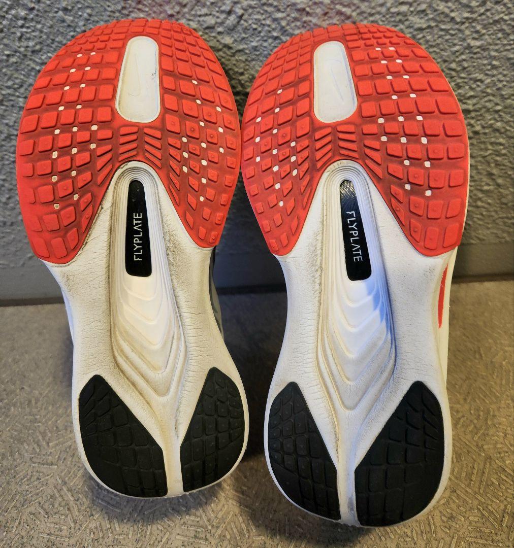 週末限定値下げ　NIKE ズームフライ6　26.5cm