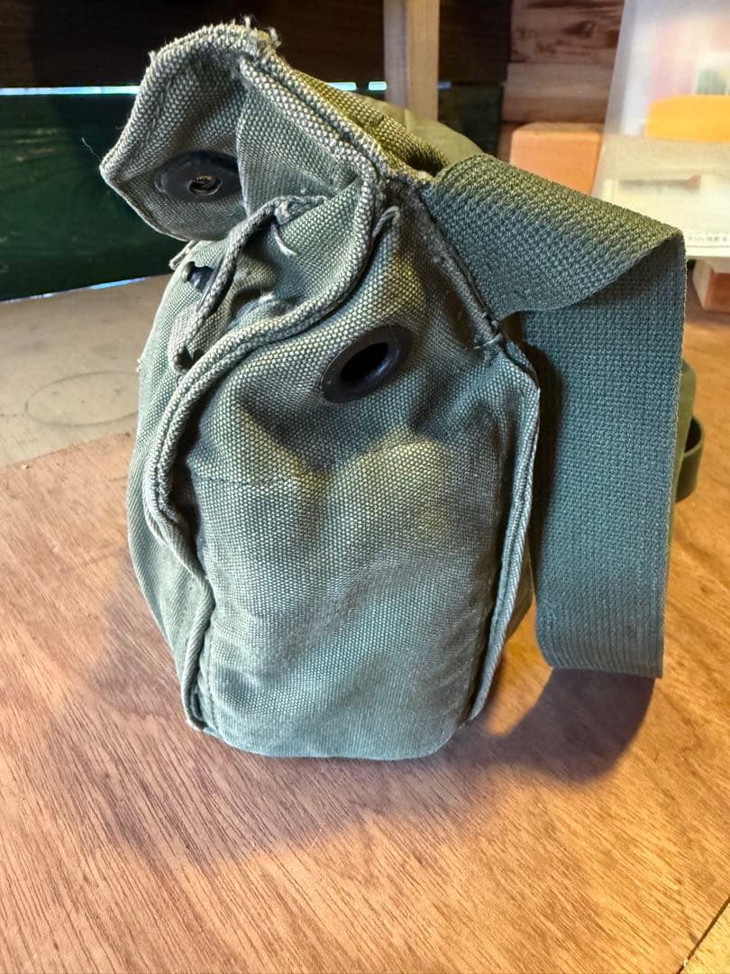 米軍、アメリカ軍 実物 1960年代　M9A1ガスマスクバック