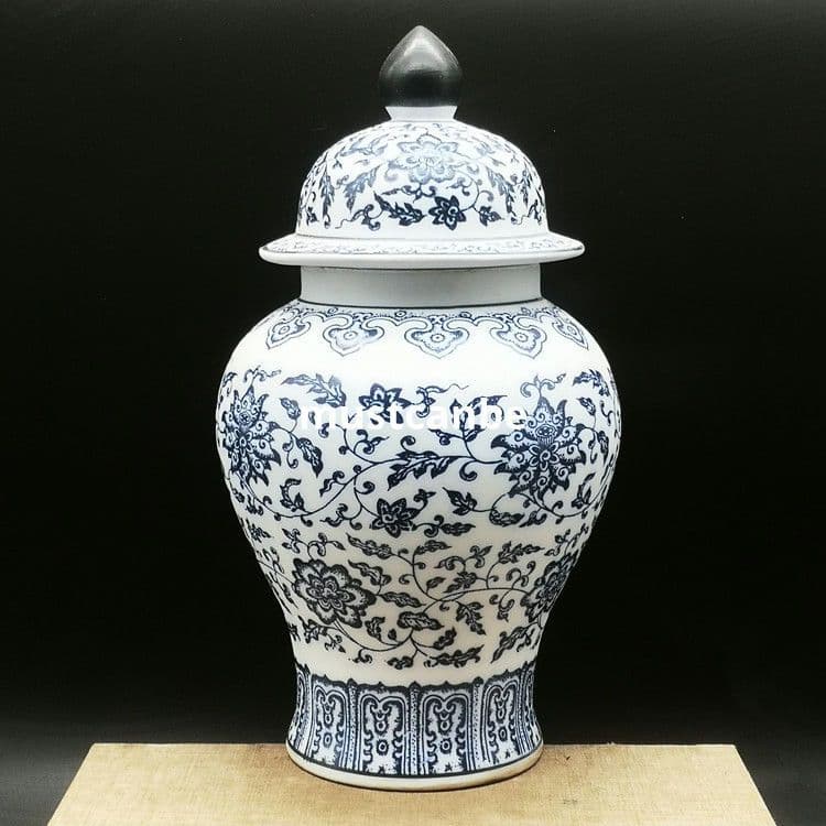 青花纏枝蓮将軍缶 景徳鎮 陶磁器 装飾品 現代工芸品 美術品 置物