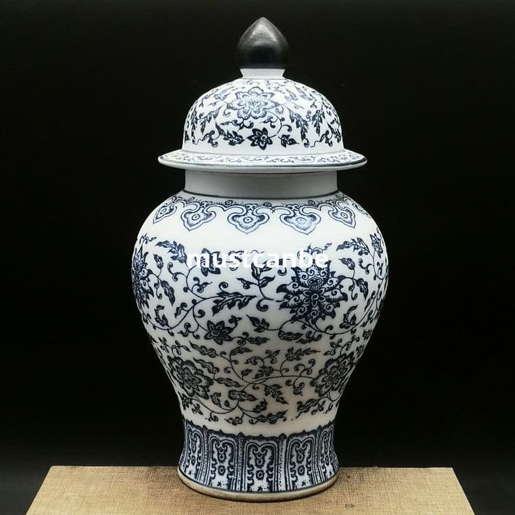 青花纏枝蓮将軍缶 景徳鎮 陶磁器 装飾品 現代工芸品 美術品 置物