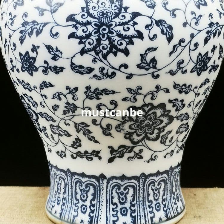 青花纏枝蓮将軍缶 景徳鎮 陶磁器 装飾品 現代工芸品 美術品 置物