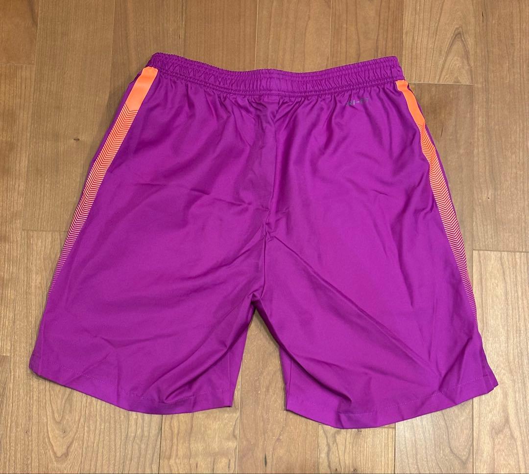 ナイキ　テニス　ハーフパンツ Mサイズ