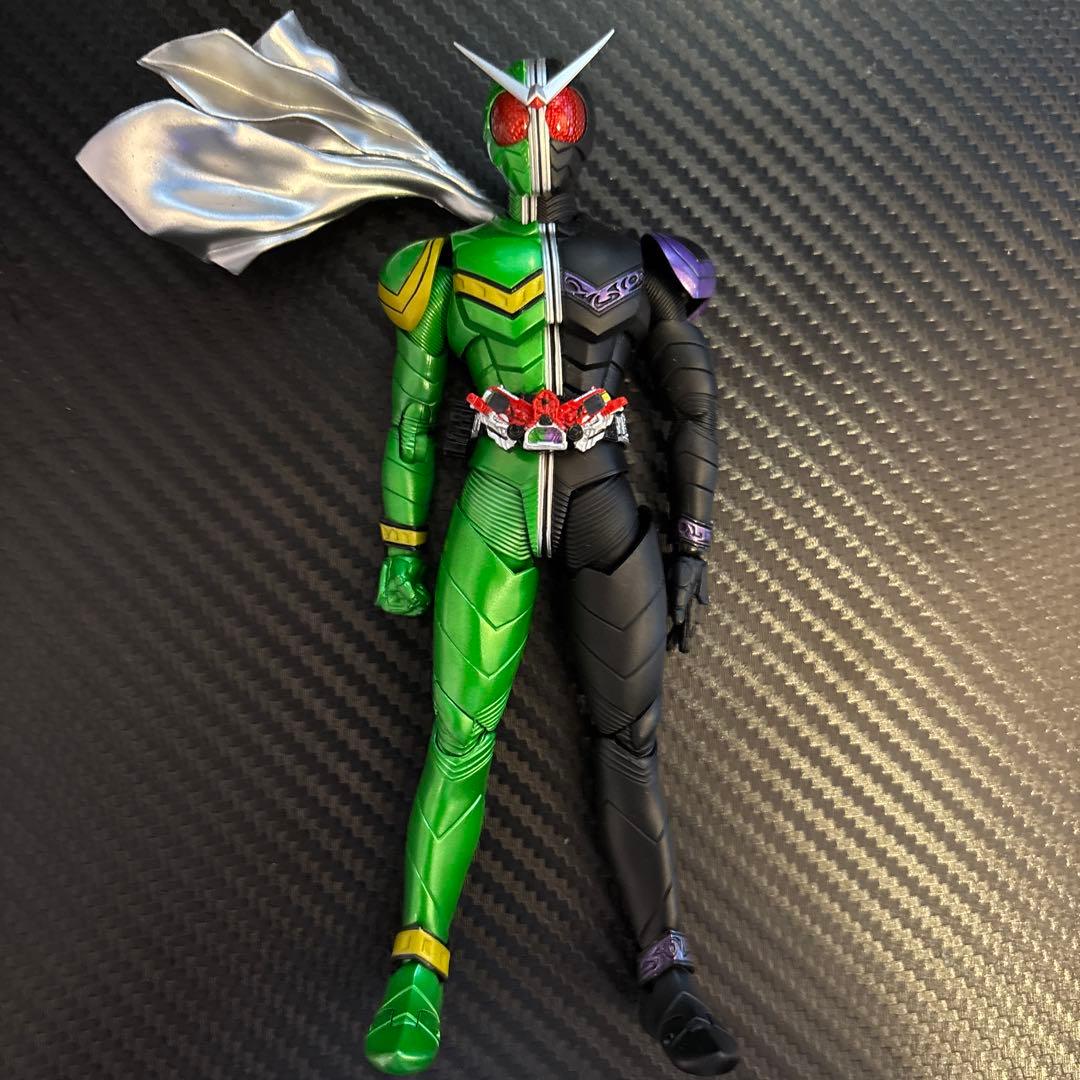 S.H.Figuarts【真骨彫製法】仮面ライダーW フィギュア