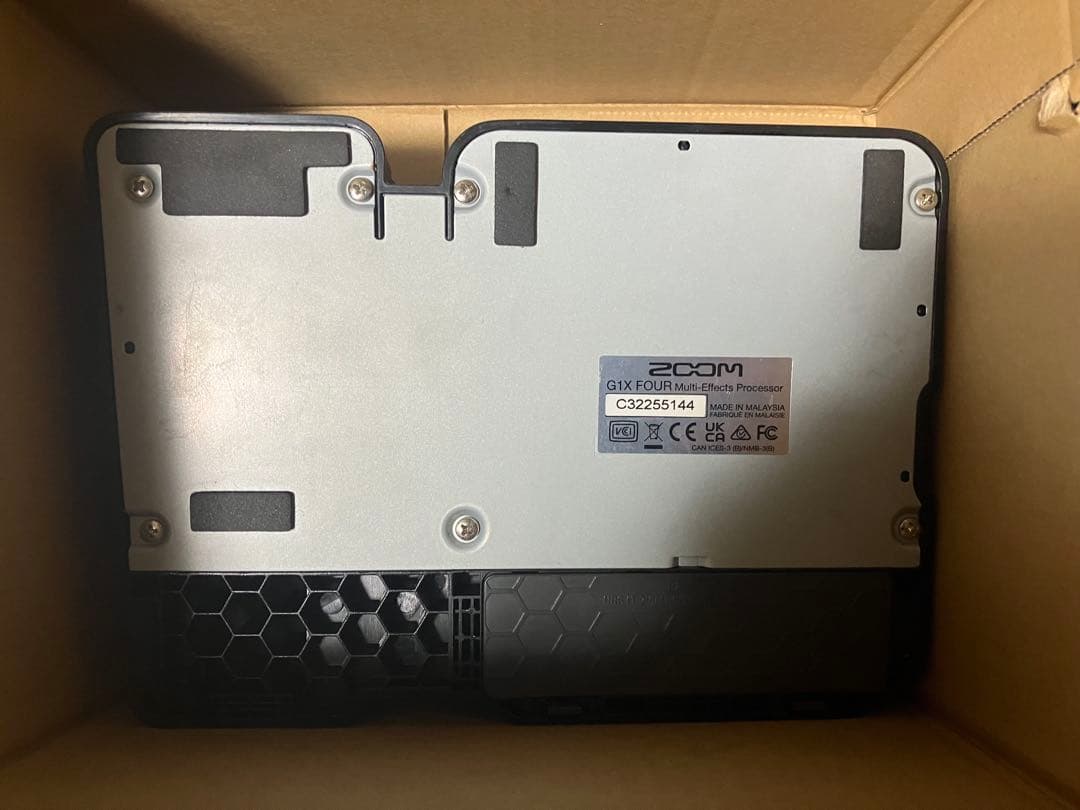 Zoom G1x four マルチエフェクター 箱・説明書無し
