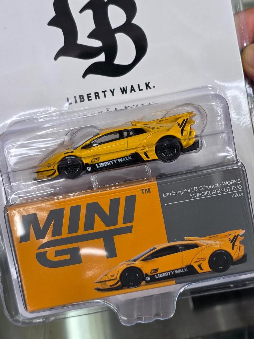ミニカー MINI GT Lamborghini LB-Silhouette yellow