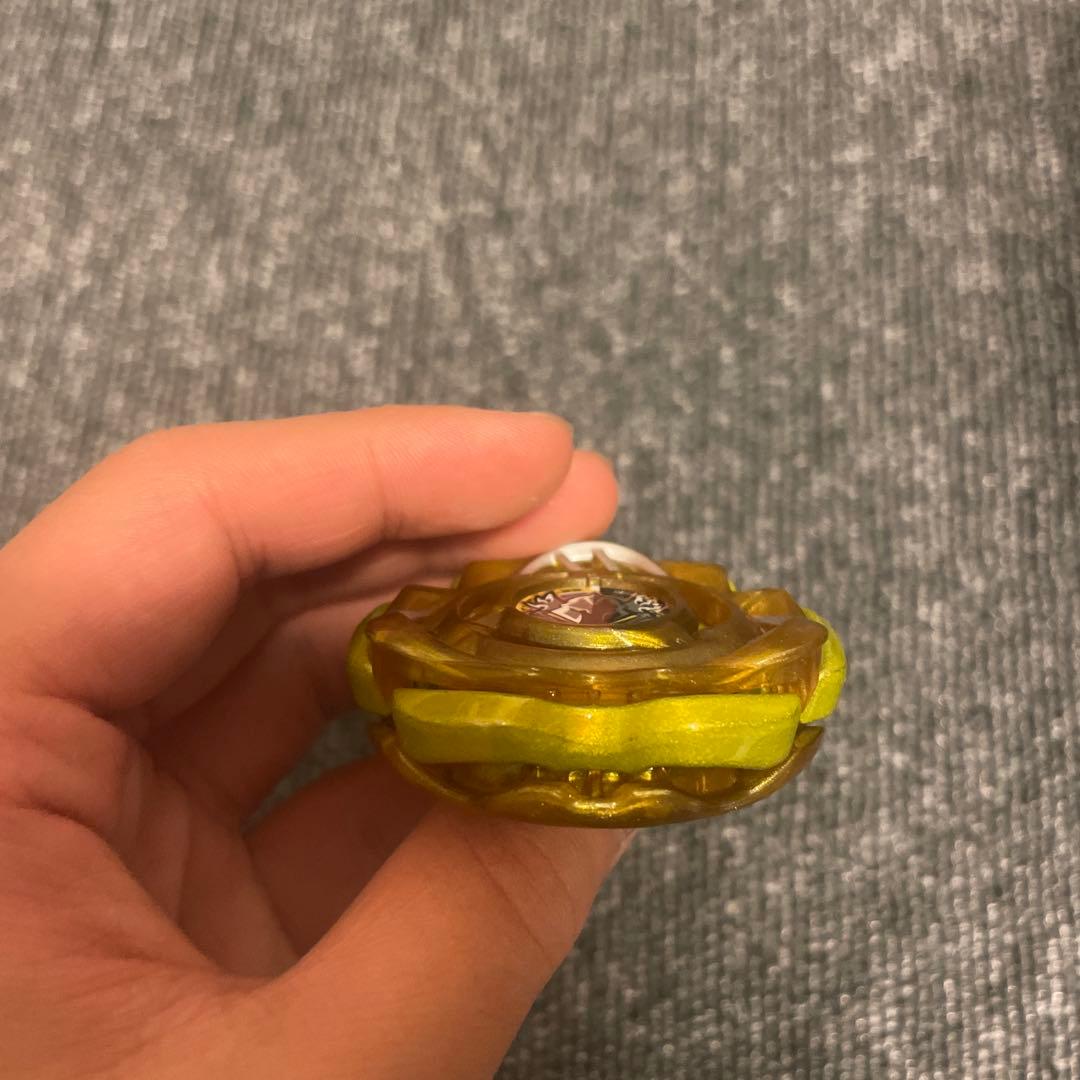 【超美品】ベイブレードX　ペルセウスダーク　ゴールド　ブレード