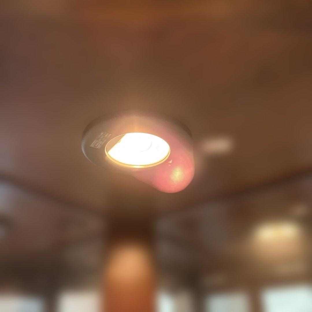 【カリモク】コーナーキャビネット