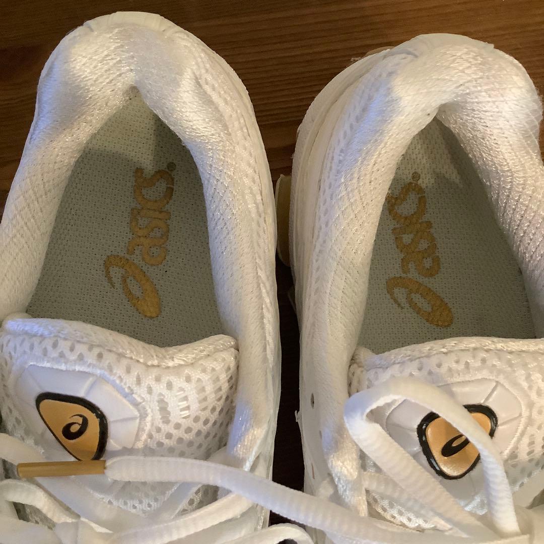 美中古　asics Gel Kinsei OG 1022A111 23.5cm