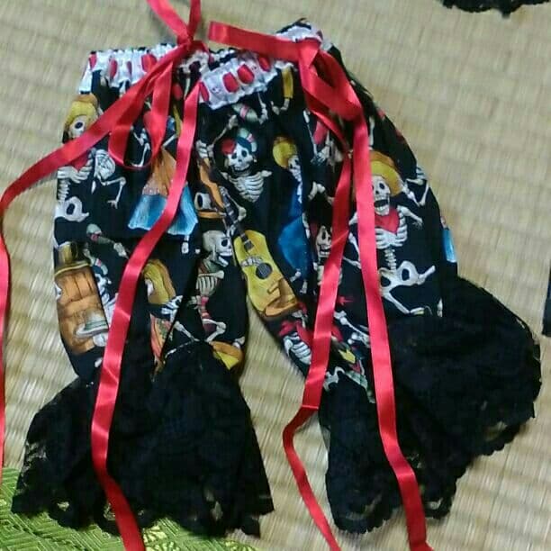 セット ドクロ　髑髏　エプロン　アームウォーマー　カチューシャ　ハロウィン　仮装