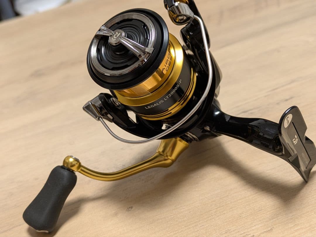リール DAIWA LEGALIS LT2000S-P