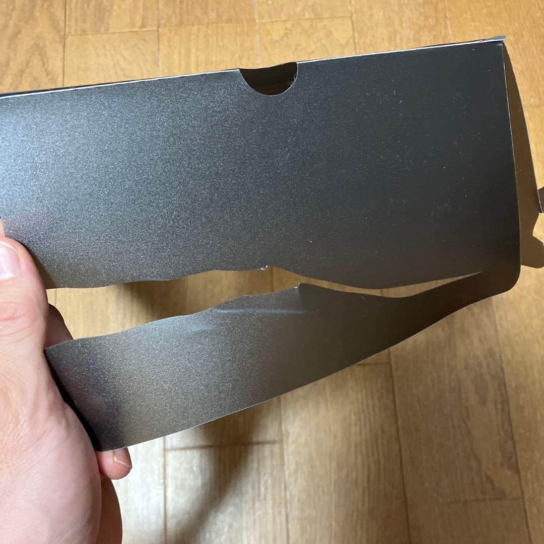 ANTA shock wave 5 pro US12 外箱に凹みあり