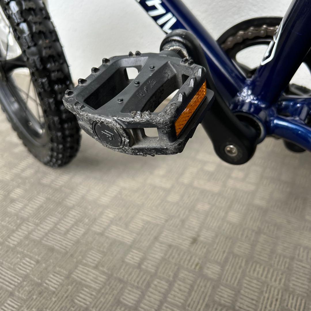 ヨツバサイクル　14インチ　スタンド付き