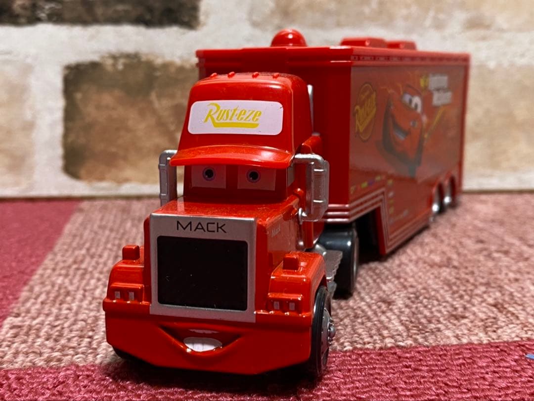 【新品】カーズ　マック トラック トレーラー　3台セット