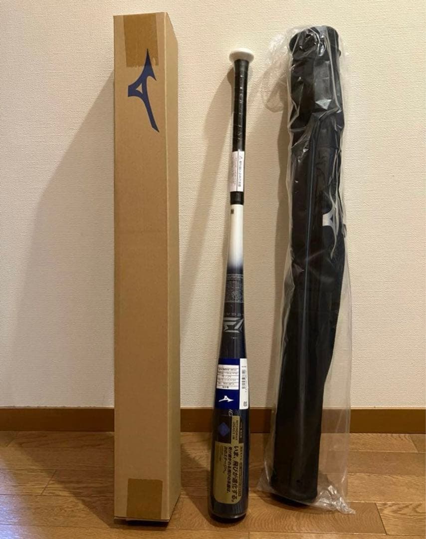 ⭐️新品未使用 ミズノ⭐️軟式用 限定カラー ビヨンドマックスレガシーLW トップ
