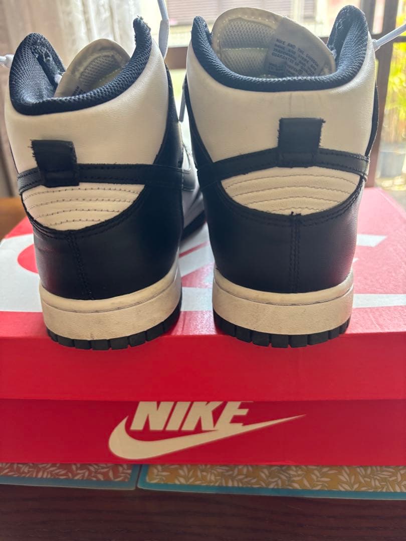 NIKEダンクハイパンダ