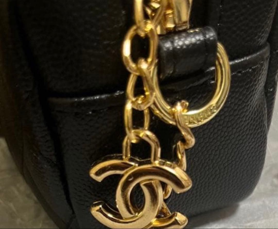 【CHANEL】ブラック キルティング チェーンショルダーバッグ ノベルティ