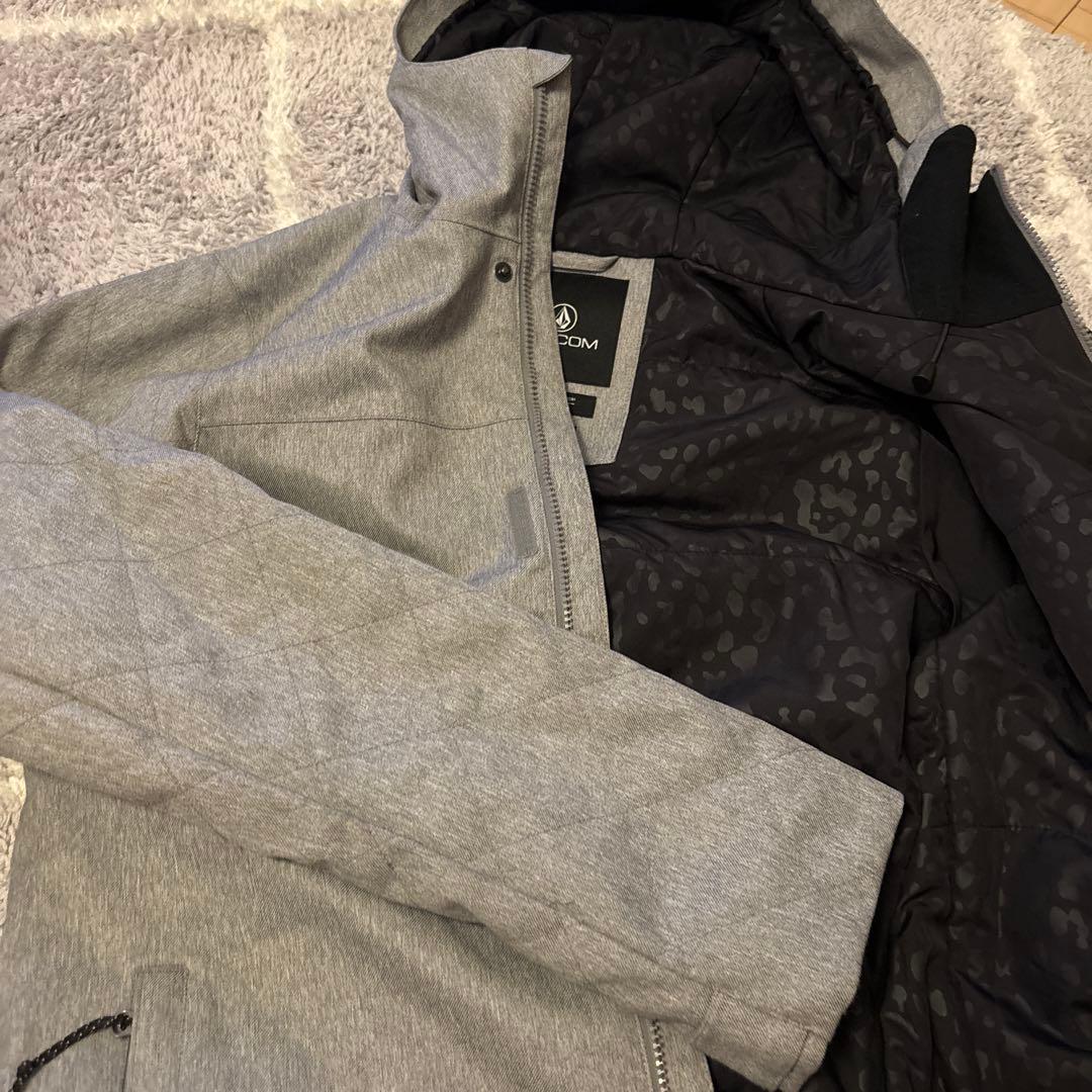 VOLCOM スノーボードジャケット Lグレー【最終値下げ！！】