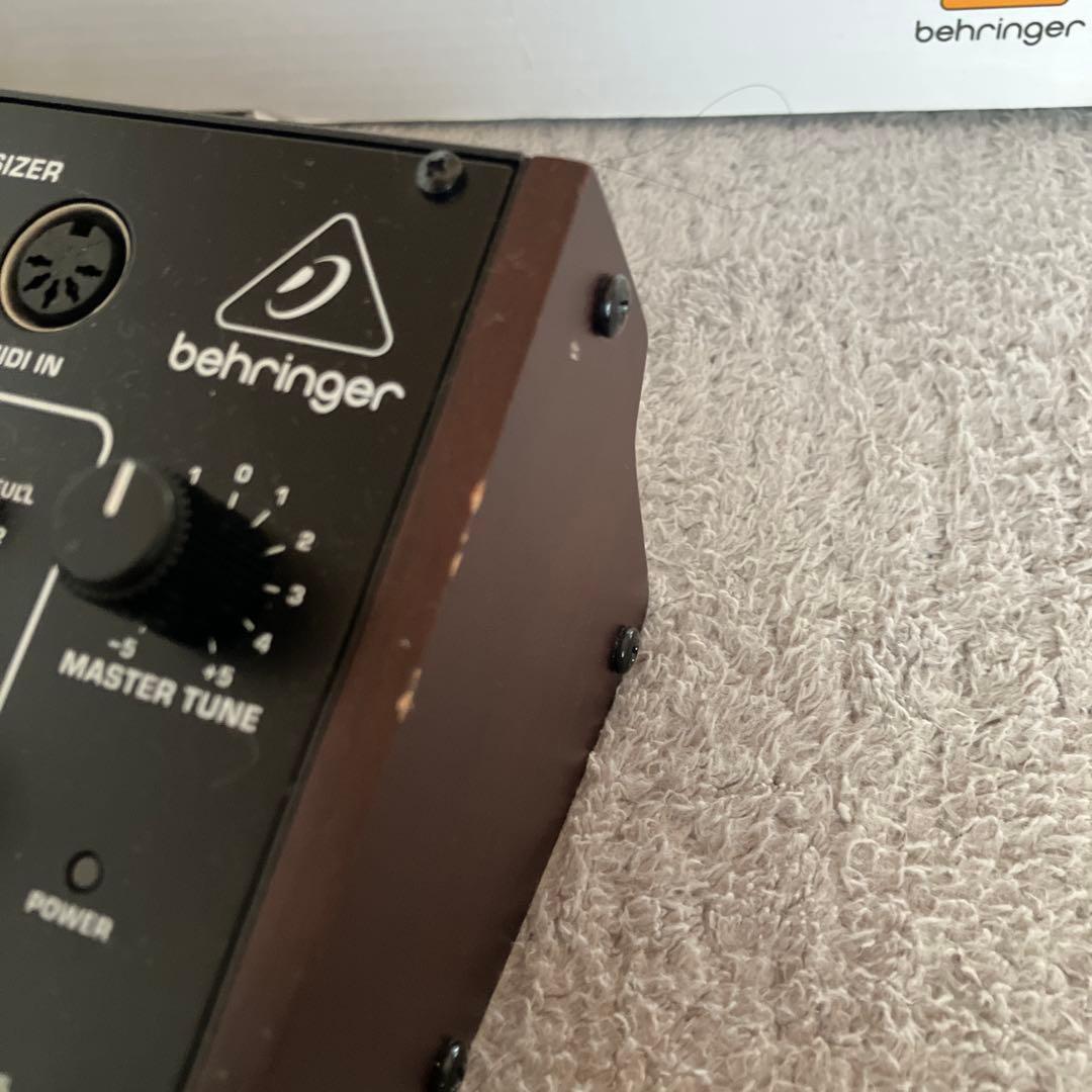 Behringer Pro-800 シンセサイザー
