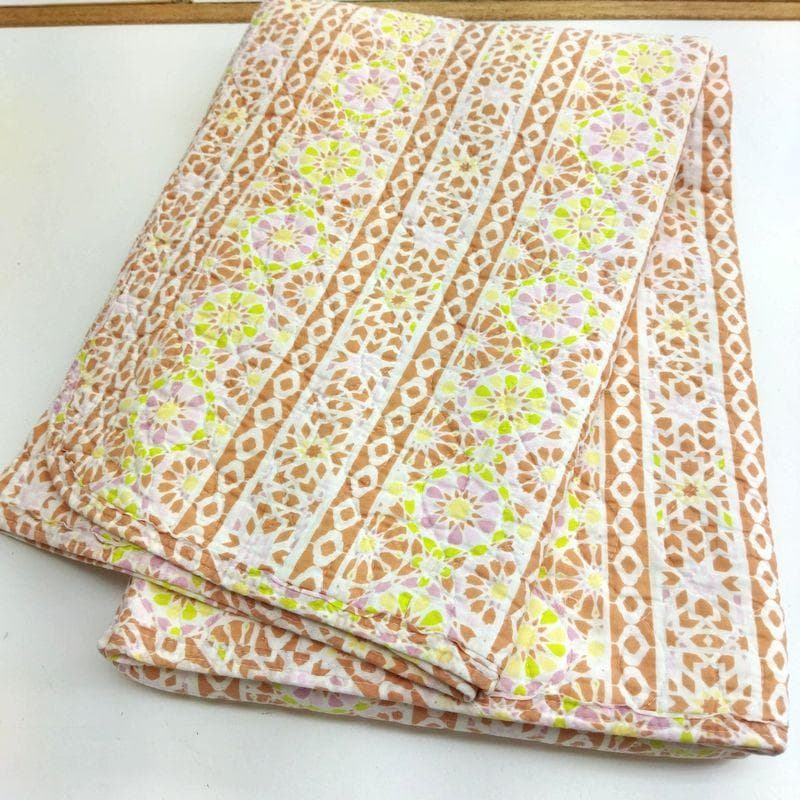 新品　綿100％　敷きパッドシーツ　セミダブル　西川　コットン