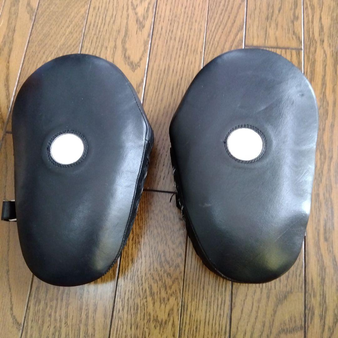 超美品、一流メーカー製造ミズノ パンチングミット 左右 1セット