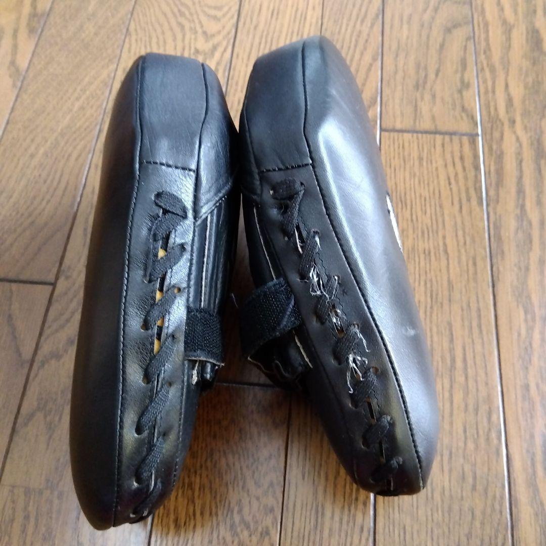 超美品、一流メーカー製造ミズノ パンチングミット 左右 1セット