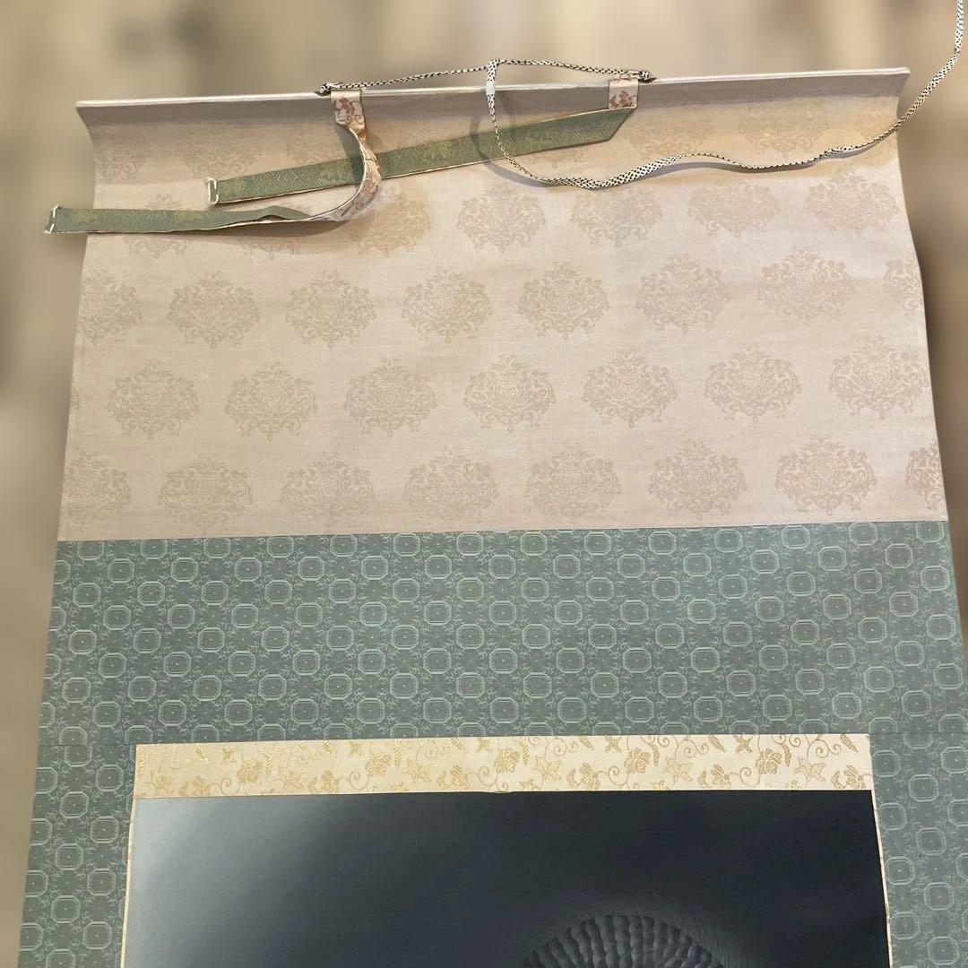 龍虎　掛け軸　壁掛け　専用箱付き　趣味　インテリア　美術品　アート