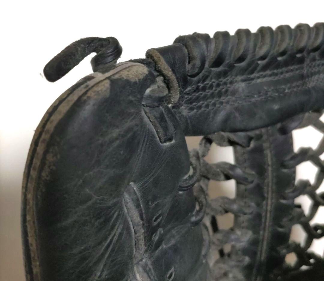 NIKE 軟式野球グローブ 少年野球中〜高学年用　傷や汚れあり　ジャンク品