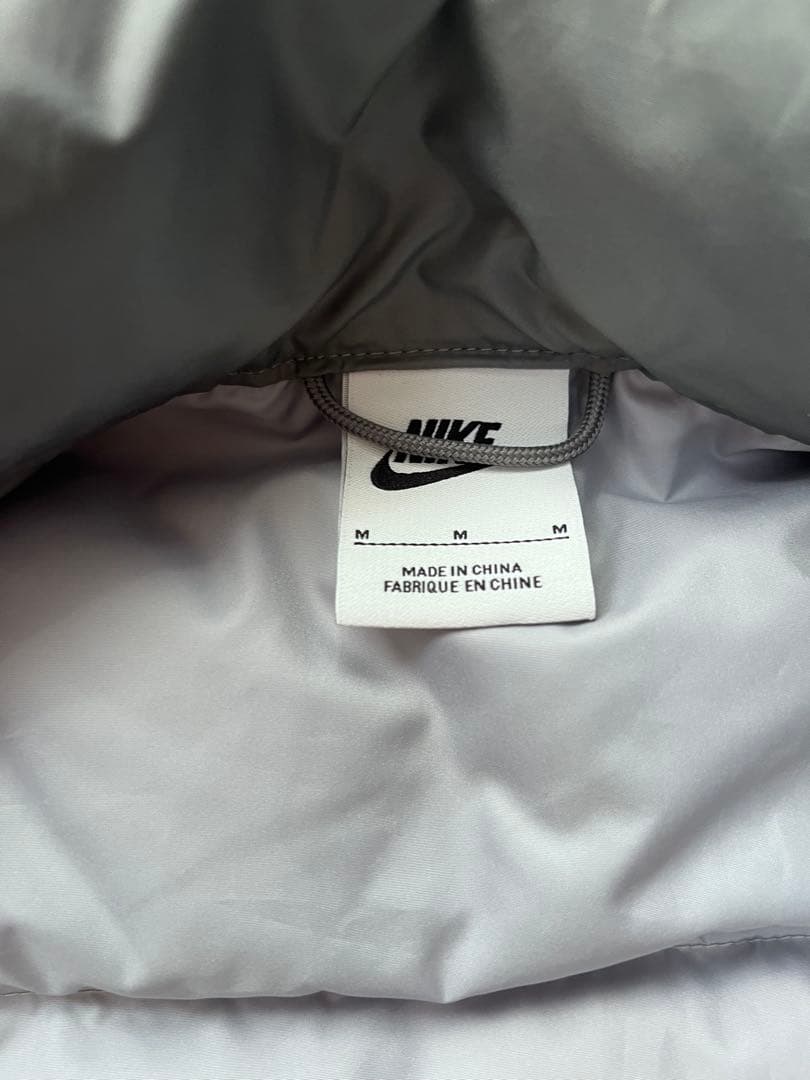 【中古】NIKE 23-24 リバプール　Padded Gilet