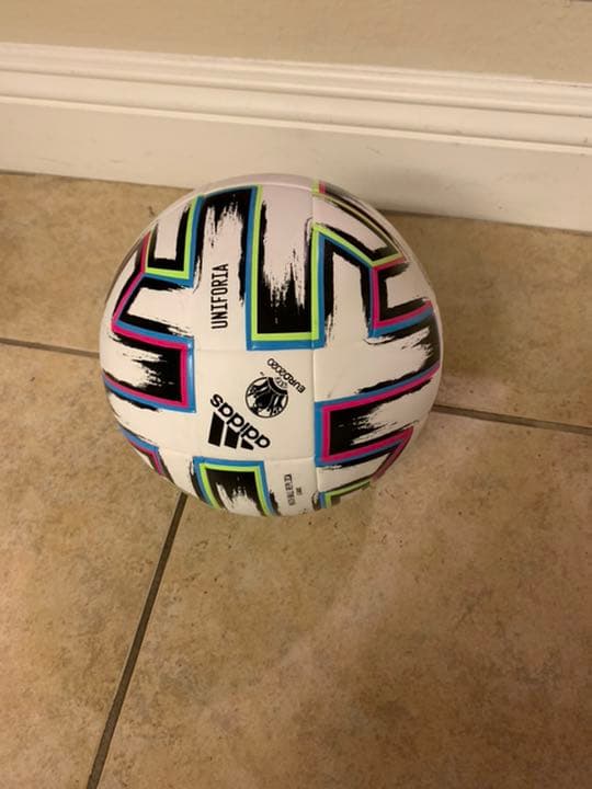 アディダス サッカーボール 5号球ユニフォーリア