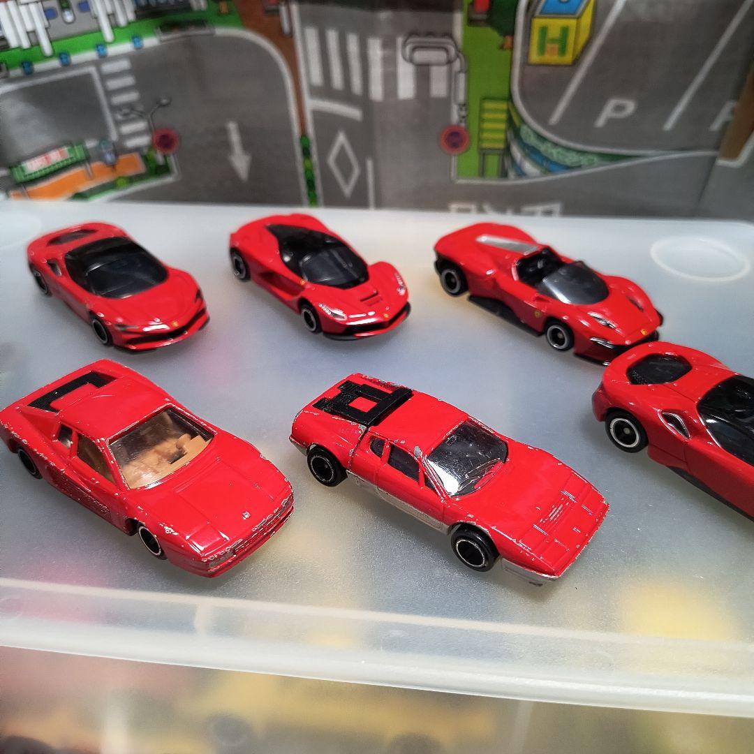 フェラーリ　トミカ　8台セット