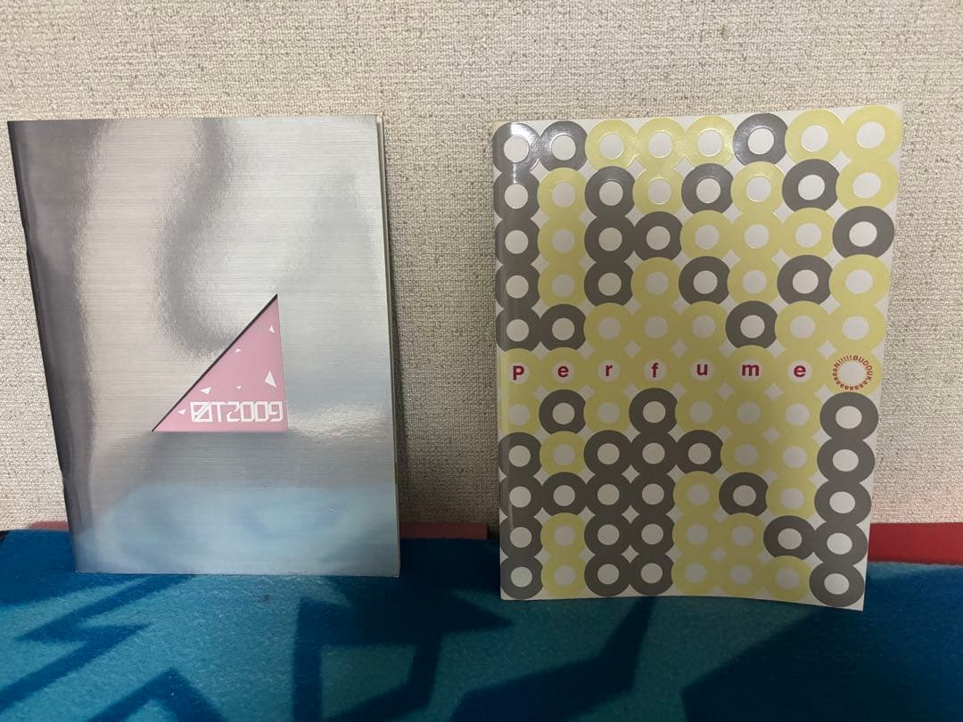 Perfume 写真集7冊、ツアーパンフレット9冊