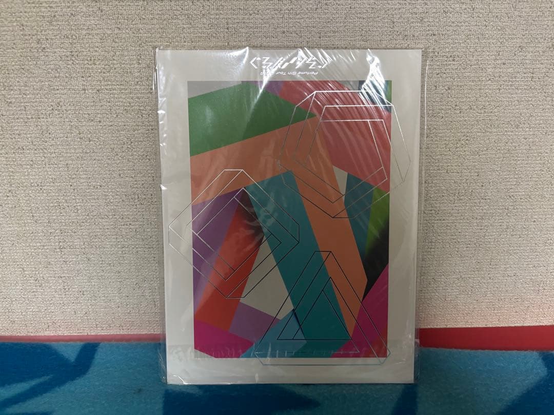 Perfume 写真集7冊、ツアーパンフレット9冊
