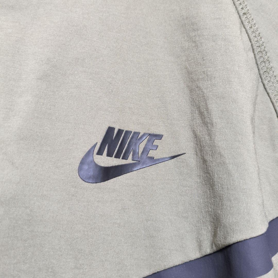 Nike ナイキテックウィンドランナー　XL　オリーブグリーン