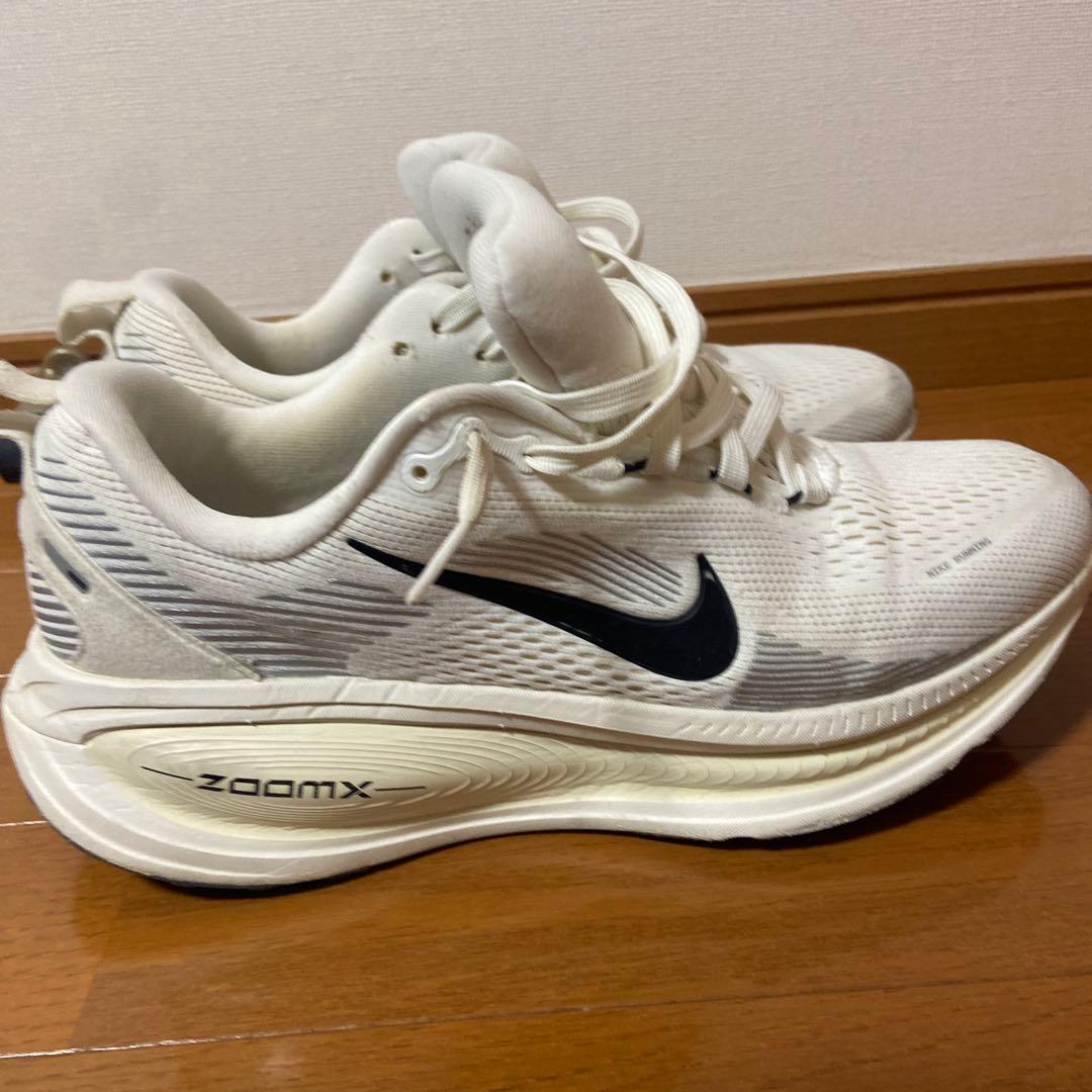 NIKE ボメロ　ランニングシューズ 27センチ　2月15日まで　早い者勝ち