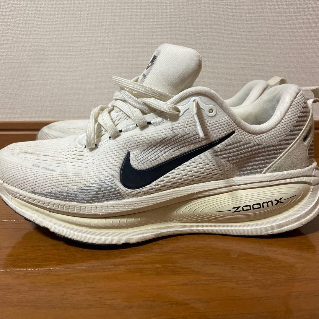 NIKE ボメロ　ランニングシューズ 27センチ　2月15日まで　早い者勝ち