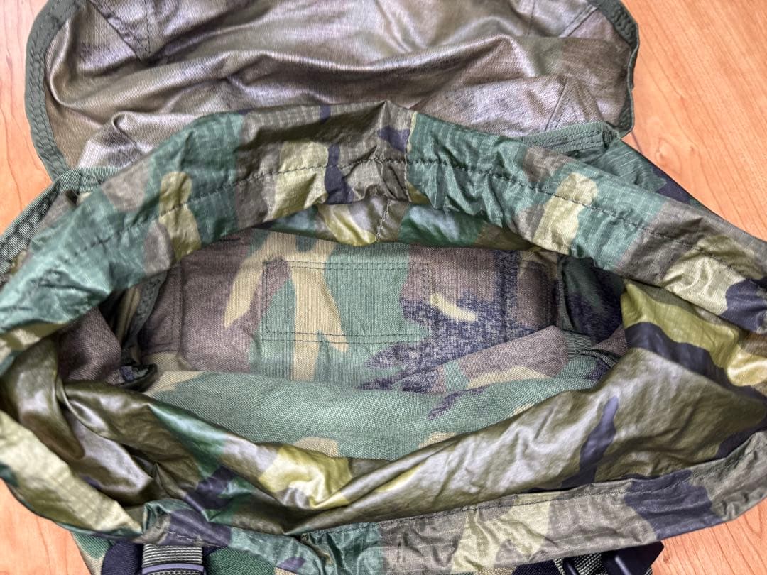 【米軍実物】極上品 MOLLEフィールドパック ブットパック 00年製
