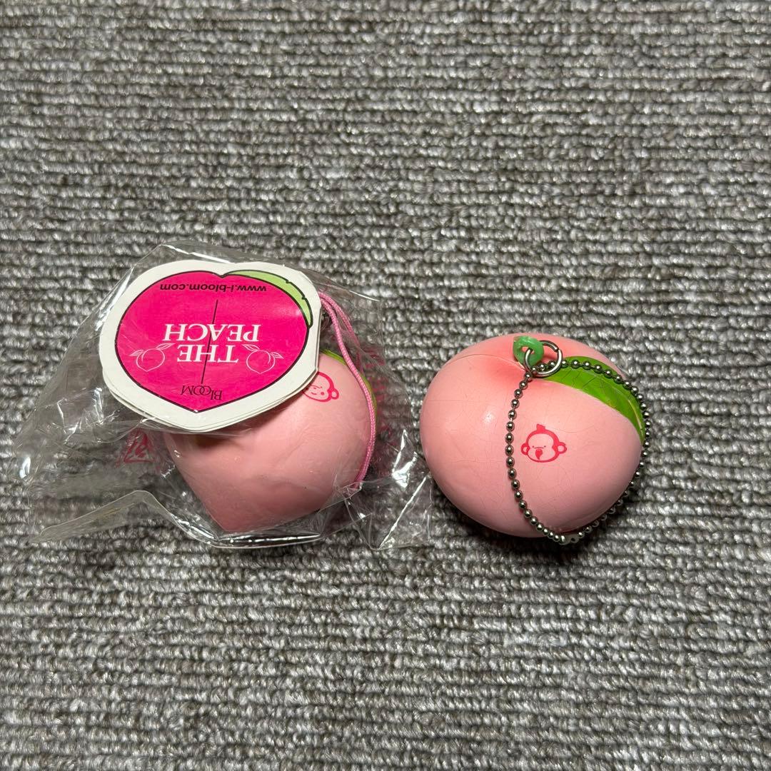 BLOOM ジェルタイプ　スクイーズ　桃　ストラップオールドブルーム　ピーチ